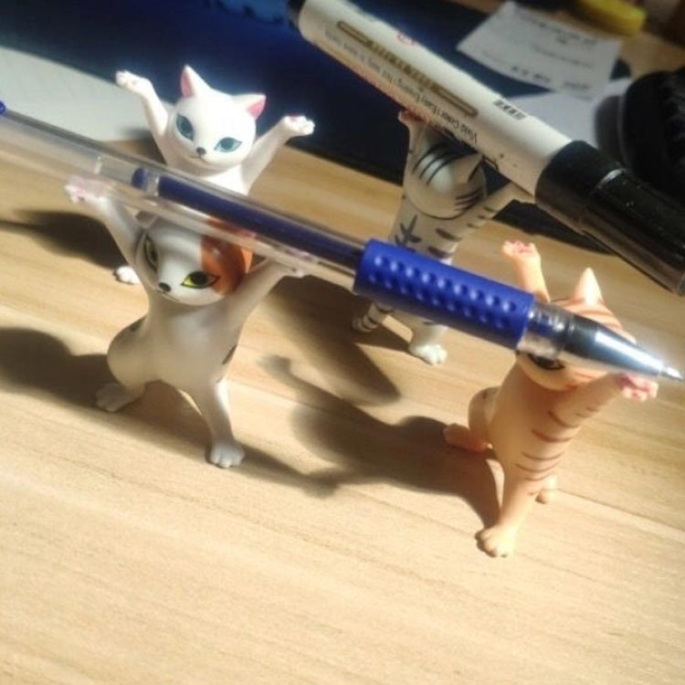Cat Pen Rest Figurine for Pens and Stationery — product image 3