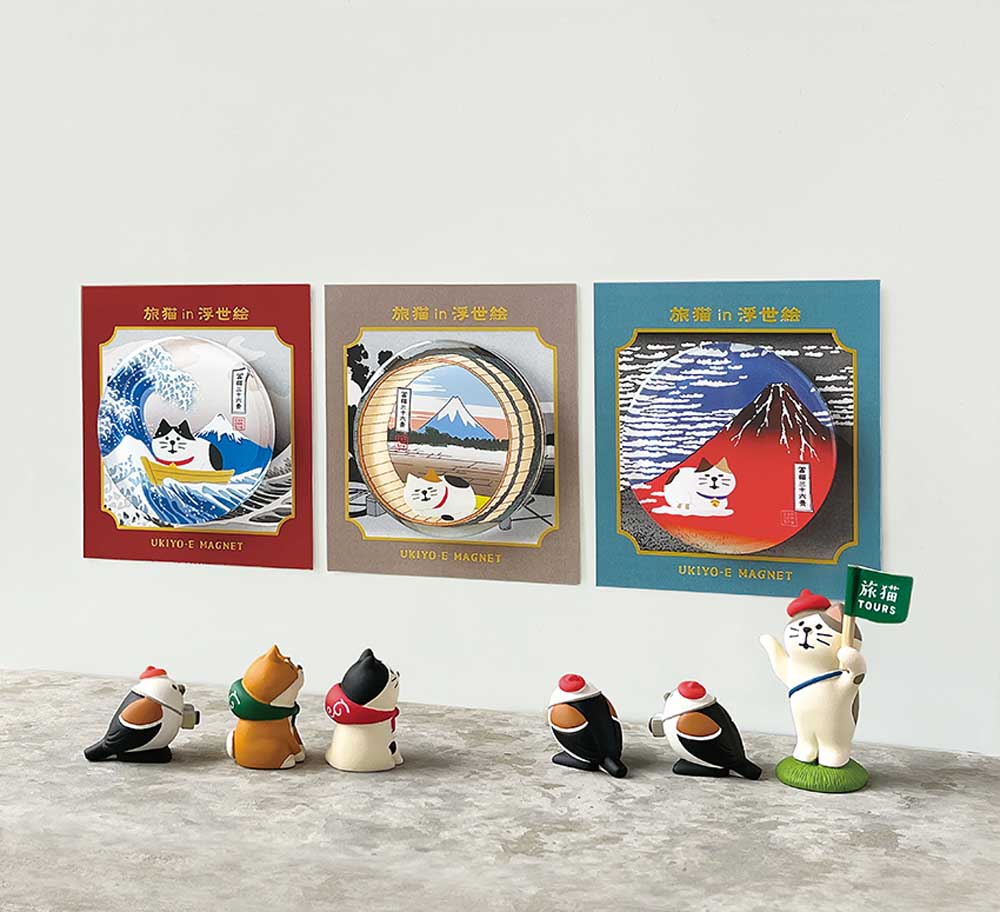 Concombre FUKUMONO Tabineko Ukiyo-e Acrylic Magnet, Red Fuji — product image 3
