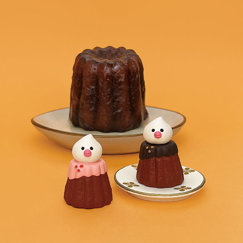 Concombre Konkon Sweets Parlor Java Sparrow Canelé Figurine, Strawberry — product image 2