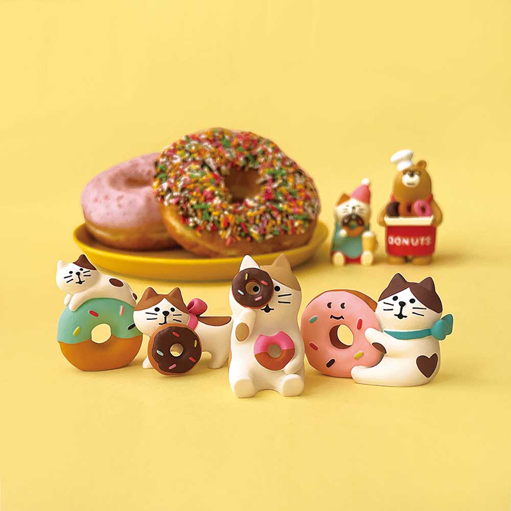 Concombre Mattari Donut Shop Owner Bear Figurine — product image 2