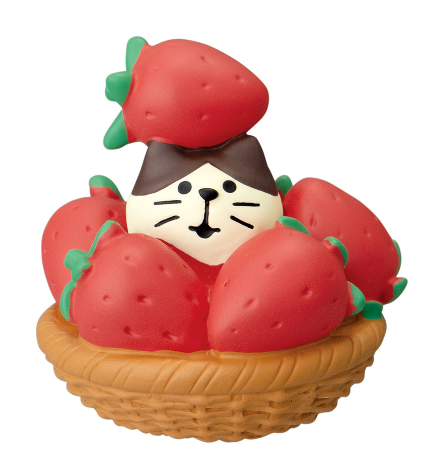 Concombre Strawberry Cake Fair Peekaboo Strawberry Cat Figurine