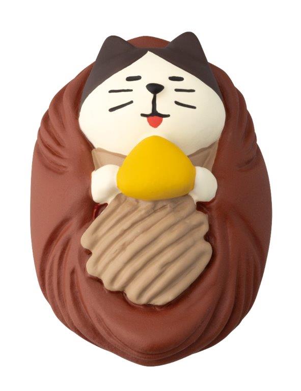Concombre Yamaneko Bakery Dreamy Chestnut Danish Figurine — product image 2