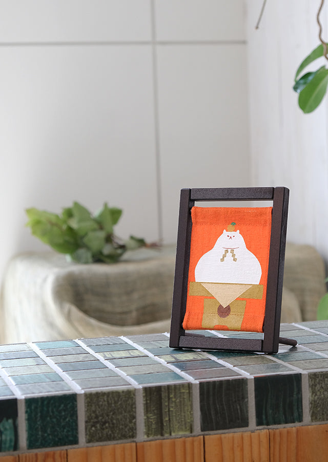 Koyomi Linen Art Frame, Cat Kagami Mochi — product image 2