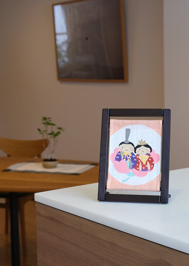 Koyomi Linen Art Frame, Cherry Blossom Hina Dolls — product image 2