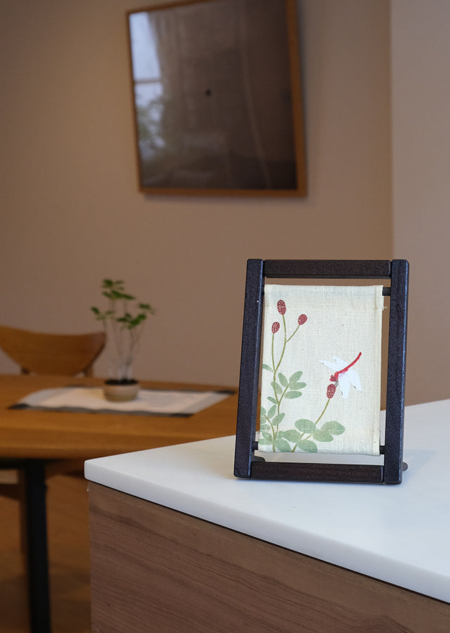 Koyomi Linen Art Frame, Red Dragonfly — product image 2